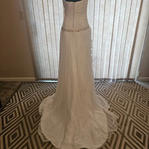 Joli Bridal White Wedding‎ Dress 10